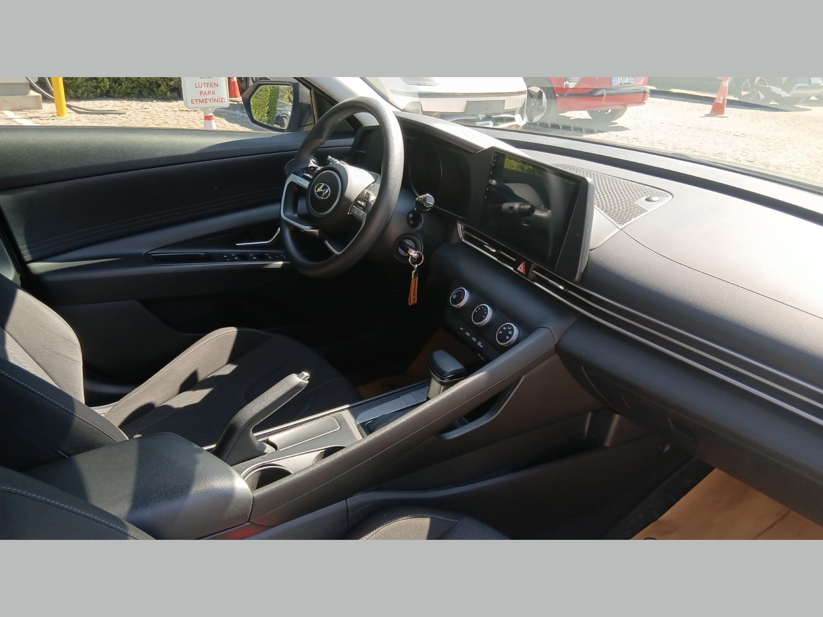 2021 Benzin Otomatik Hyundai Elantra Füme Yükseliş Nakil Araçları Turizm Ticaret ve Sanayi Anonim Şirketi