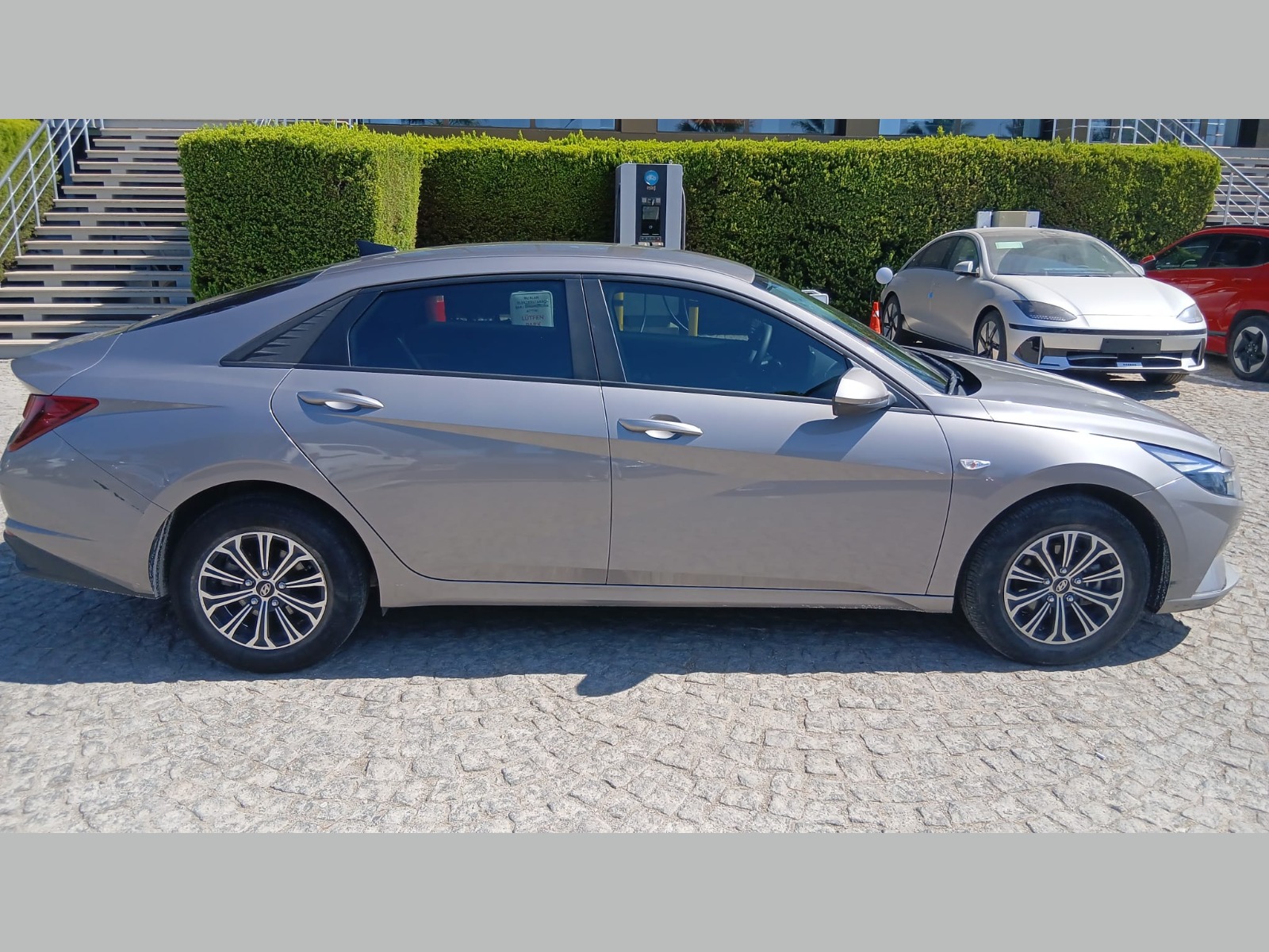 2021 Benzin Otomatik Hyundai Elantra Füme Yükseliş Nakil Araçları Turizm Ticaret ve Sanayi Anonim Şirketi