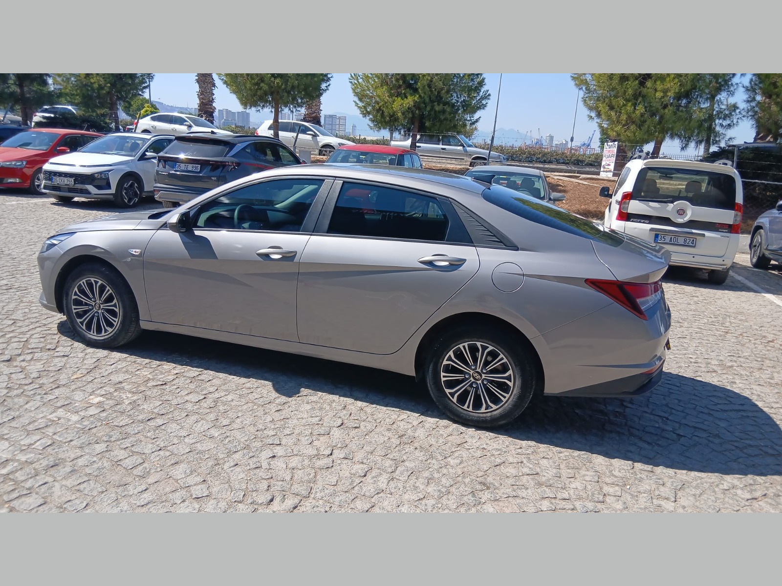 2021 Benzin Otomatik Hyundai Elantra Füme Yükseliş Nakil Araçları Turizm Ticaret ve Sanayi Anonim Şirketi