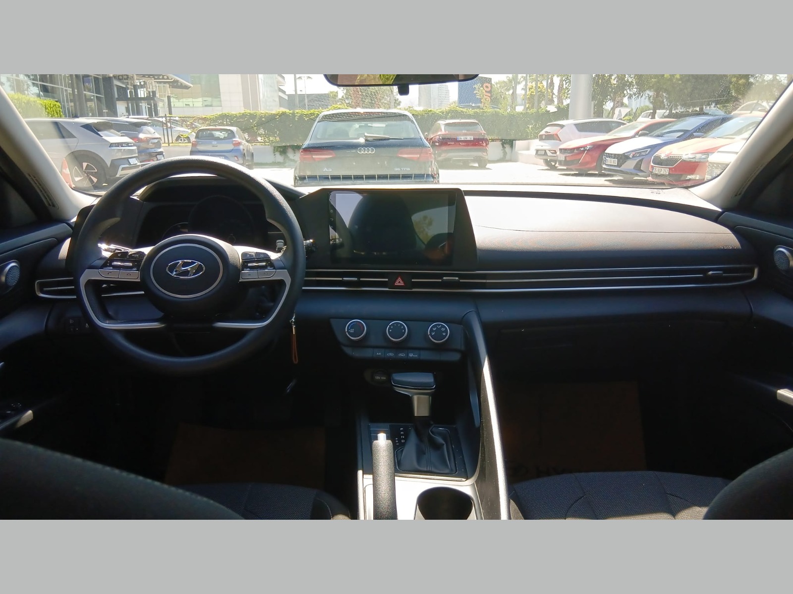 2021 Benzin Otomatik Hyundai Elantra Füme Yükseliş Nakil Araçları Turizm Ticaret ve Sanayi Anonim Şirketi