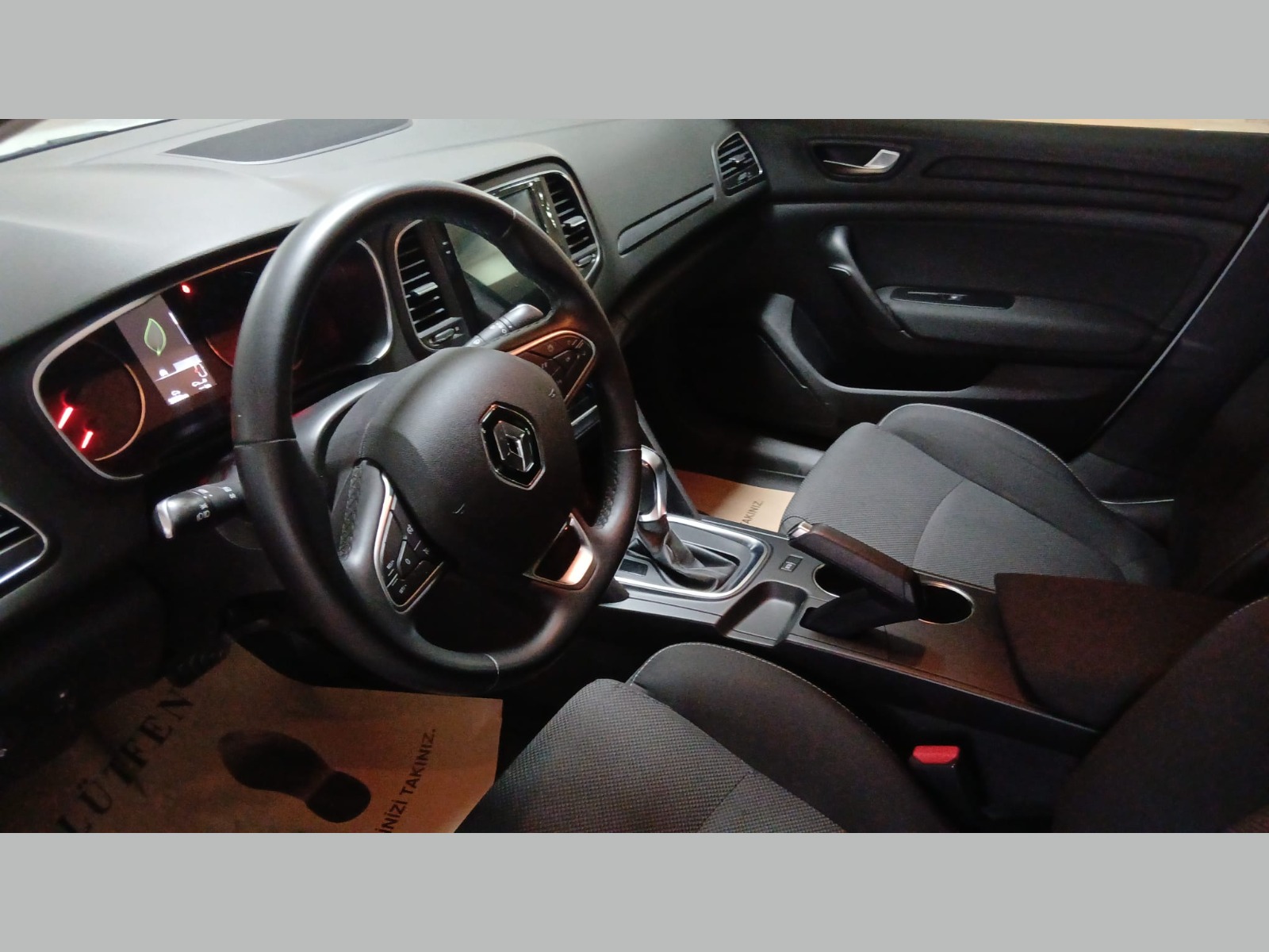 2022 Benzin Otomatik Renault Megane Beyaz Yükseliş Nakil Araçları Turizm Ticaret ve Sanayi Anonim Şirketi