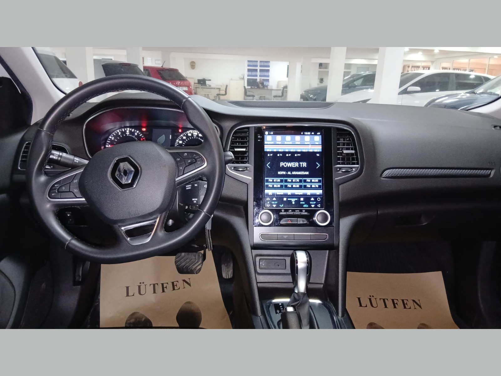 2022 Benzin Otomatik Renault Megane Beyaz Yükseliş Nakil Araçları Turizm Ticaret ve Sanayi Anonim Şirketi