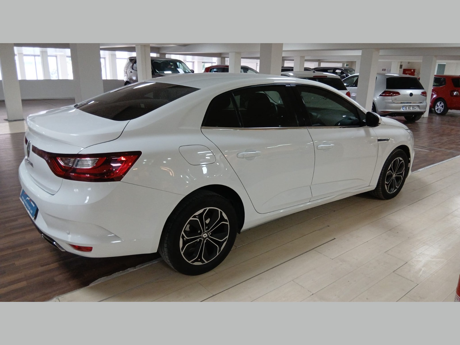 2022 Benzin Otomatik Renault Megane Beyaz Yükseliş Nakil Araçları Turizm Ticaret ve Sanayi Anonim Şirketi