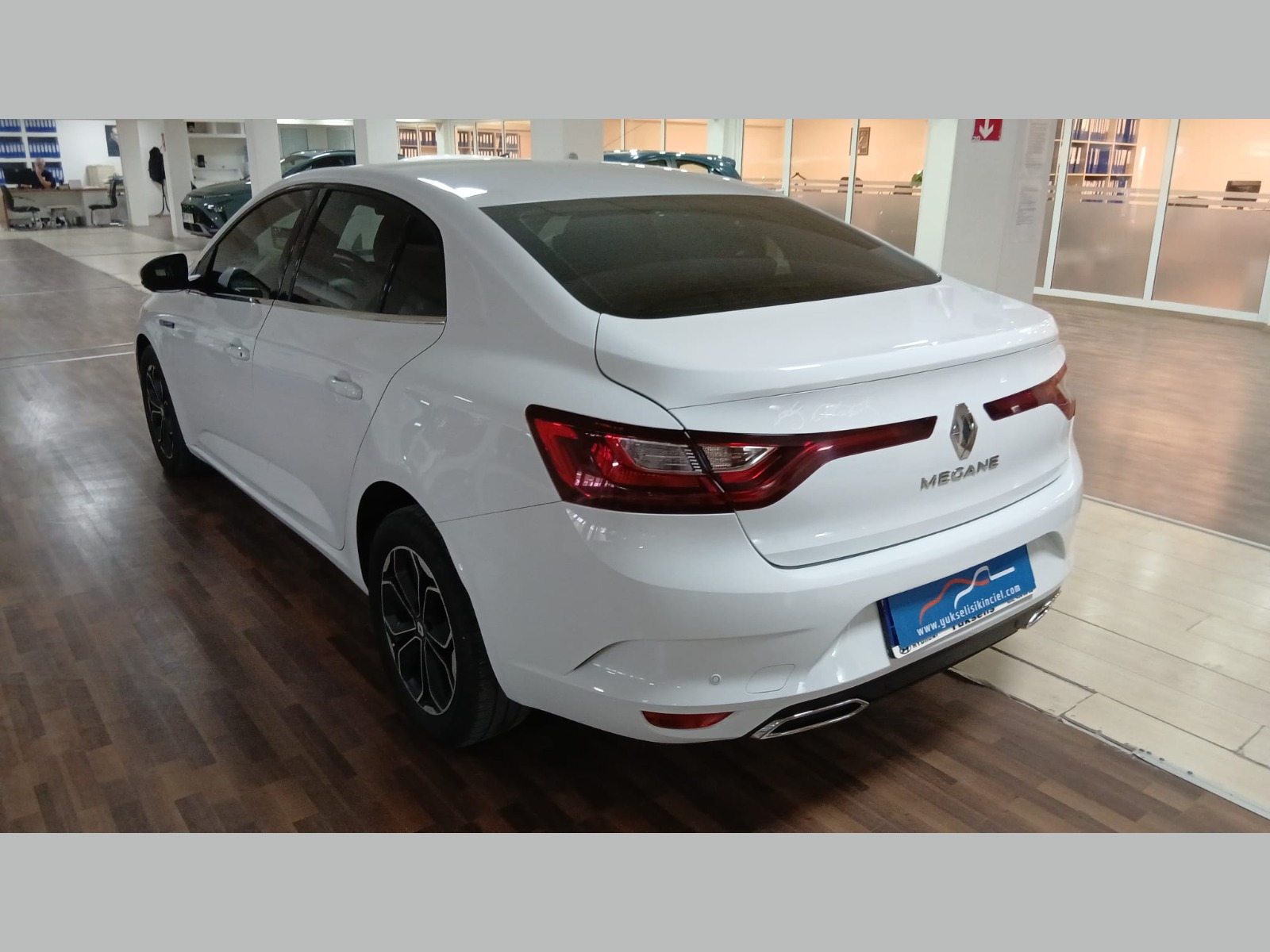 2022 Benzin Otomatik Renault Megane Beyaz Yükseliş Nakil Araçları Turizm Ticaret ve Sanayi Anonim Şirketi