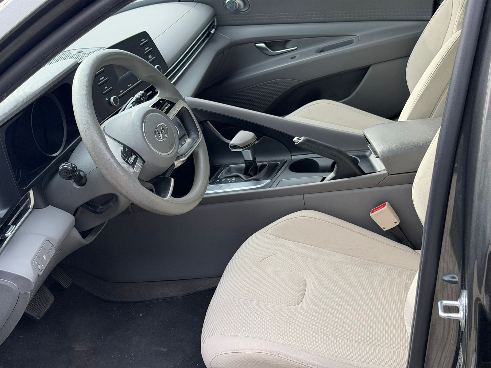 2021 Benzin Otomatik Hyundai Elantra Gri Yükseliş Nakil Araçları Turizm Ticaret ve Sanayi Anonim Şirketi