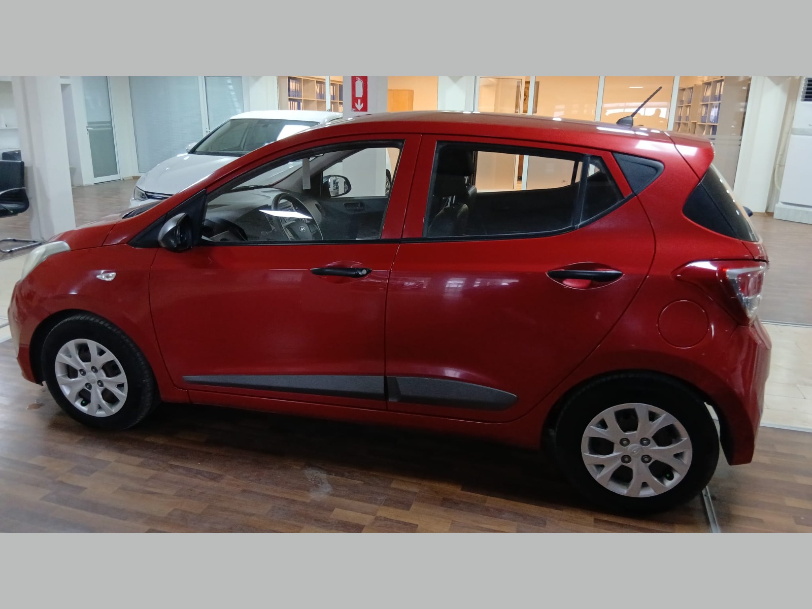 2015 Benzin Otomatik Hyundai i10 Kırmızı Yükseliş Nakil Araçları Turizm Ticaret ve Sanayi Anonim Şirketi