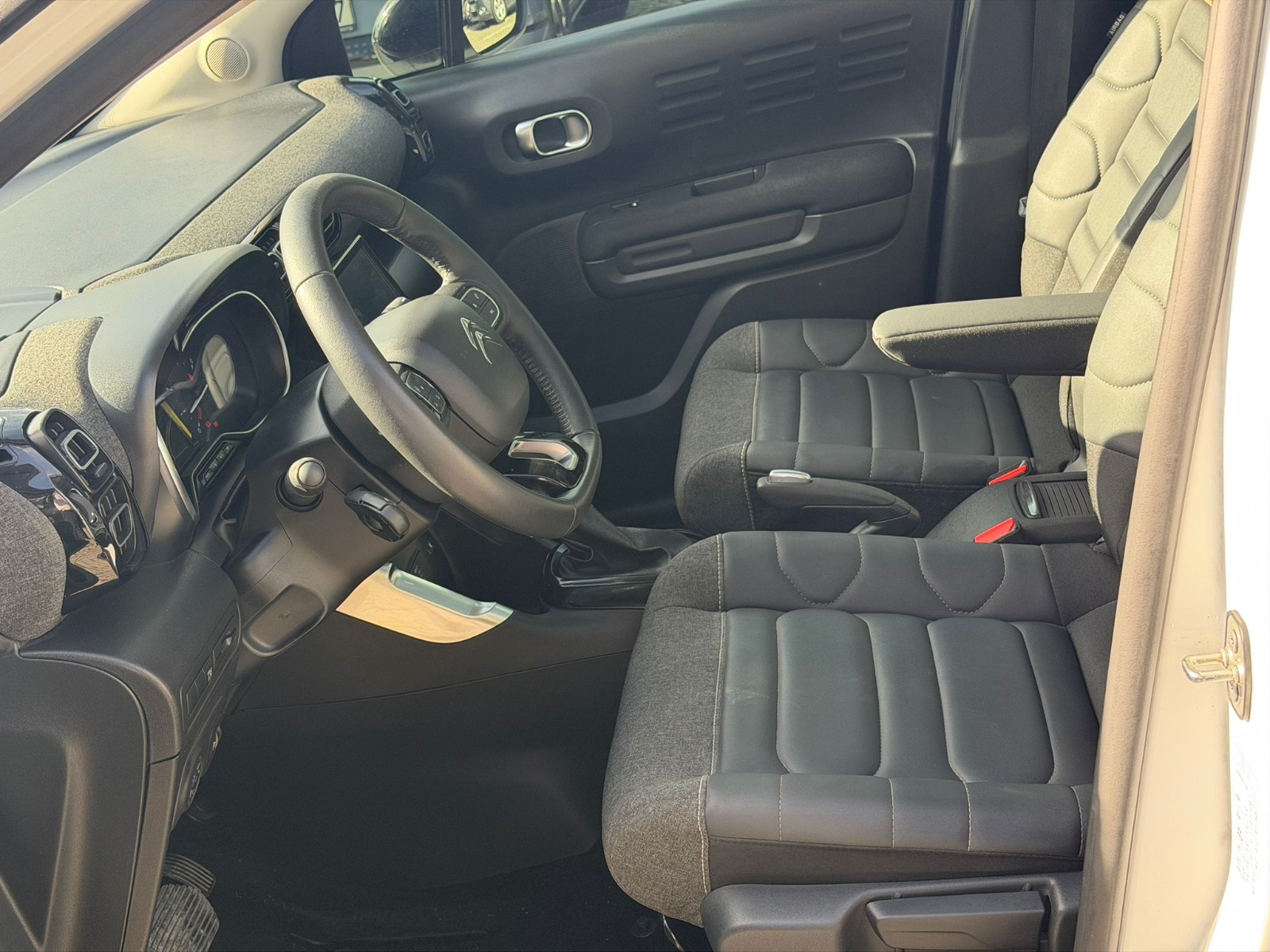 2024 Benzin Otomatik Citroen C3 AirCross Beyaz Yükseliş Nakil Araçları Turizm Ticaret ve Sanayi Anonim Şirketi