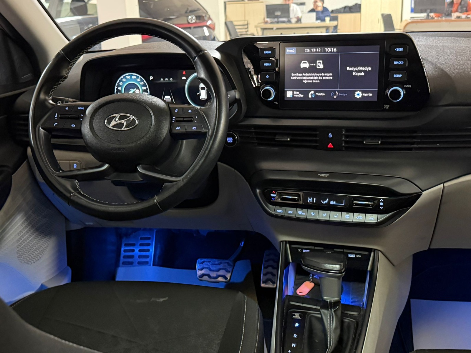 2022 Benzin Otomatik Hyundai Bayon Gri Yükseliş Nakil Araçları Turizm Ticaret ve Sanayi Anonim Şirketi