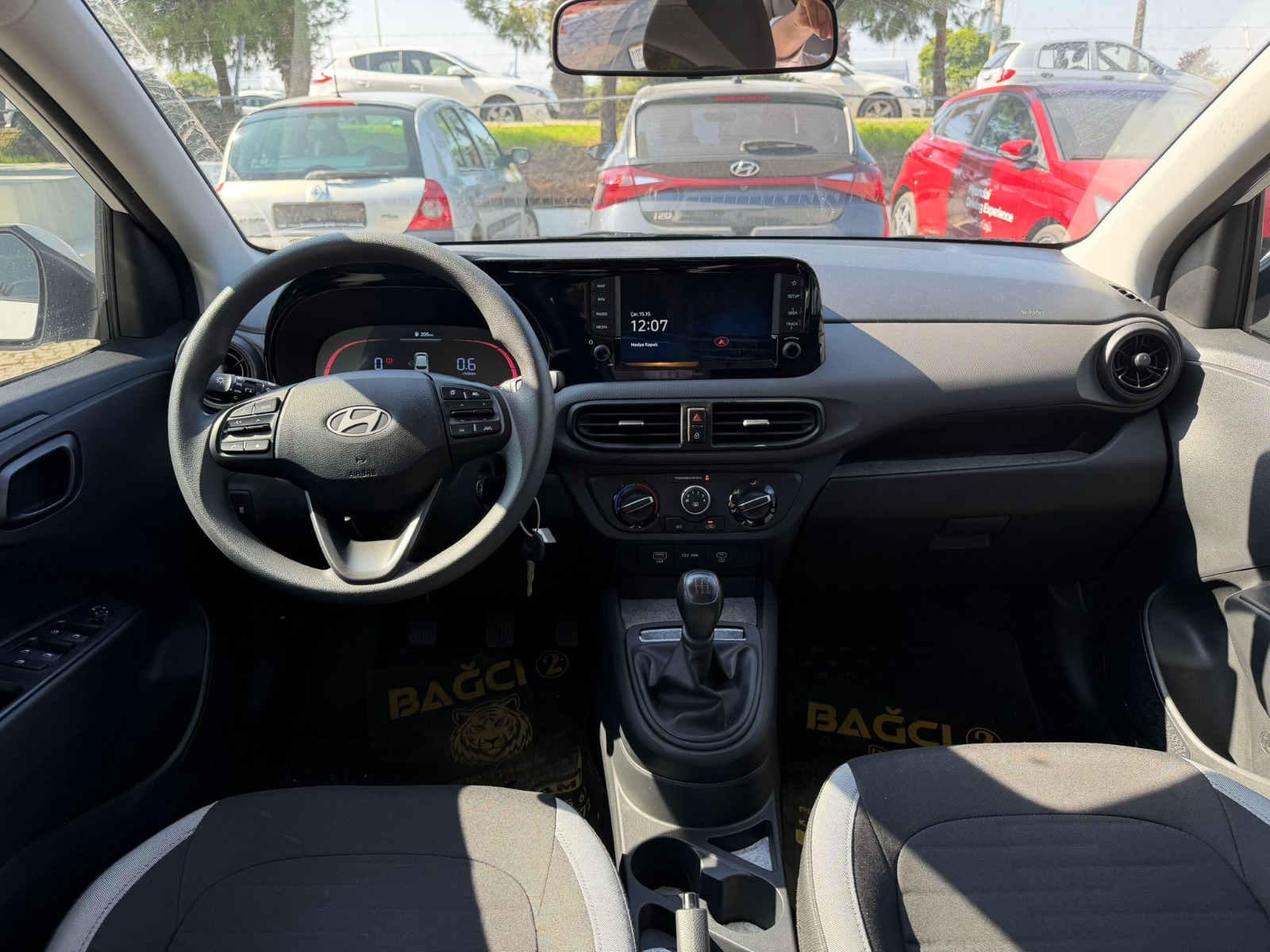 2.El Hyundai i10 Hatchback 1.0 MPI Jump | Manuel & Benzin | Beyaz | İzmir.2el 2024 Benzin Manuel Hyundai i10 Beyaz Yükseliş Nakil Araçları Turizm Ticaret ve Sanayi Anonim Şirketi