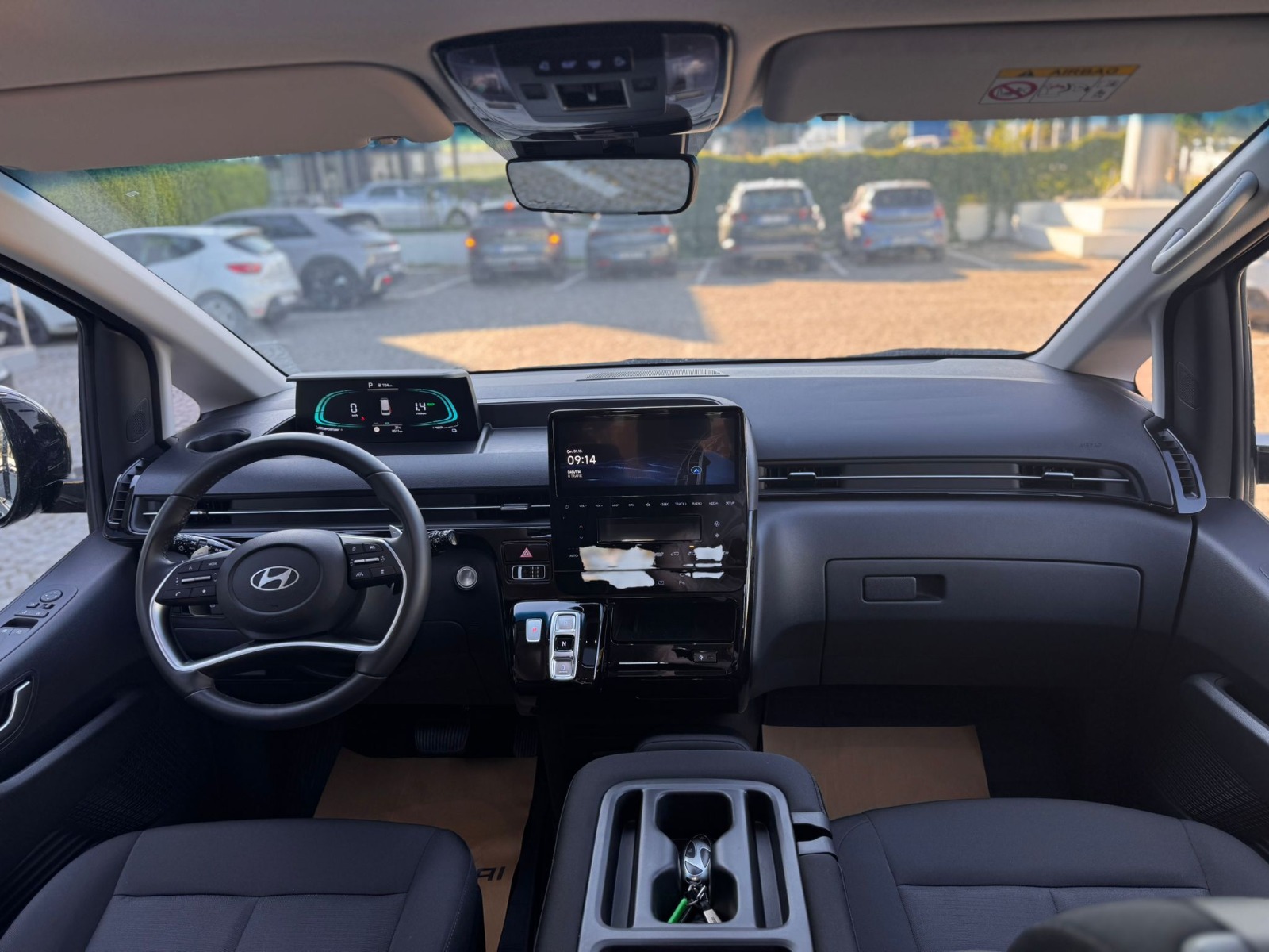 2.El Hyundai Staria Minibüs 1.6 T-GDI HEV Elite Otomatik | Otomatik & Hybrid | Siyah | İzmir.2el 2024 Hybrid Otomatik Hyundai Staria Siyah Yükseliş Nakil Araçları Turizm Ticaret ve Sanayi Anonim Şirketi