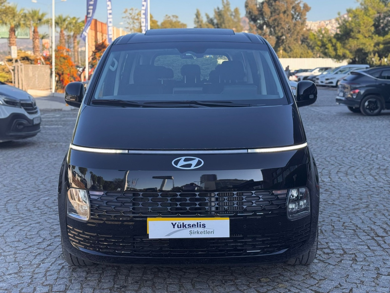 2.El Hyundai Staria Minibüs 1.6 T-GDI HEV Elite Otomatik | Otomatik & Hybrid | Siyah | İzmir.2el 2024 Hybrid Otomatik Hyundai Staria Siyah Yükseliş Nakil Araçları Turizm Ticaret ve Sanayi Anonim Şirketi
