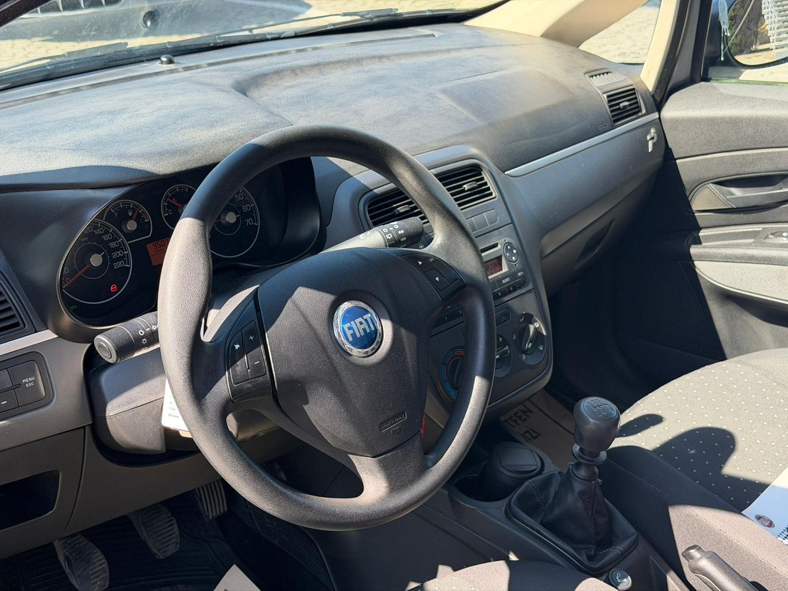2.El Fiat Punto Grande 1.4 Fire Active | Manuel & Benzin | Gri | İzmir.2el 2008 Benzin Manuel Fiat Punto Gri Yükseliş Nakil Araçları Turizm Ticaret ve Sanayi Anonim Şirketi