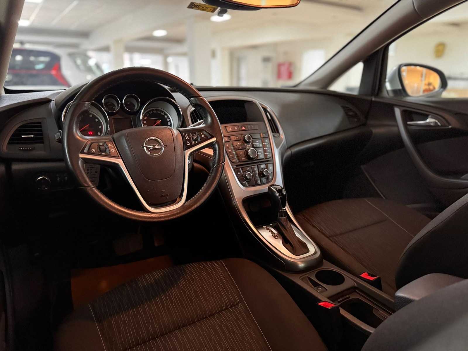 2.El Opel Astra Sedan 1.4 Turbo Sport Otomatik | Otomatik & Benzin | Gri | İzmir.2el 2020 Benzin Otomatik Opel Astra Gri Yükseliş Nakil Araçları Turizm Ticaret ve Sanayi Anonim Şirketi