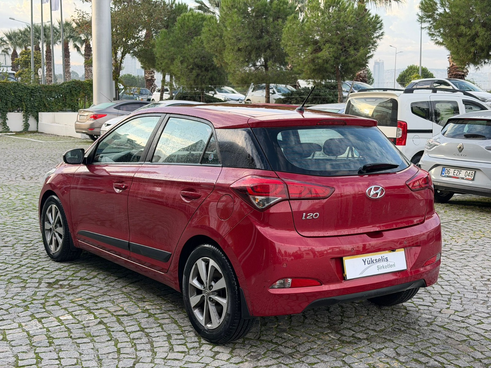 2.El Hyundai i20 Hatchback 1.4 MPI Elite Otomatik | Otomatik & Benzin | Kırmızı | İzmir.2el 2016 Benzin Otomatik Hyundai i20 Kırmızı Yükseliş Nakil Araçları Turizm Ticaret ve Sanayi Anonim Şirketi
