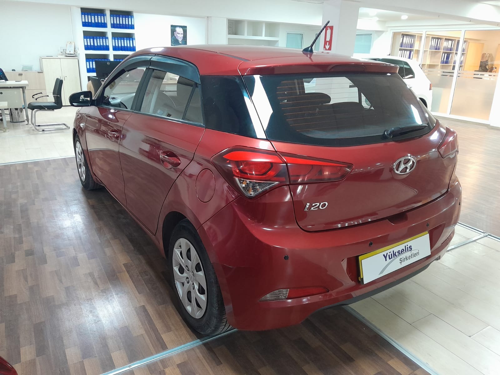 2016 Benzin + LPG Manuel Hyundai i20 Kırmızı Yükseliş Nakil Araçları Turizm Ticaret ve Sanayi Anonim Şirketi