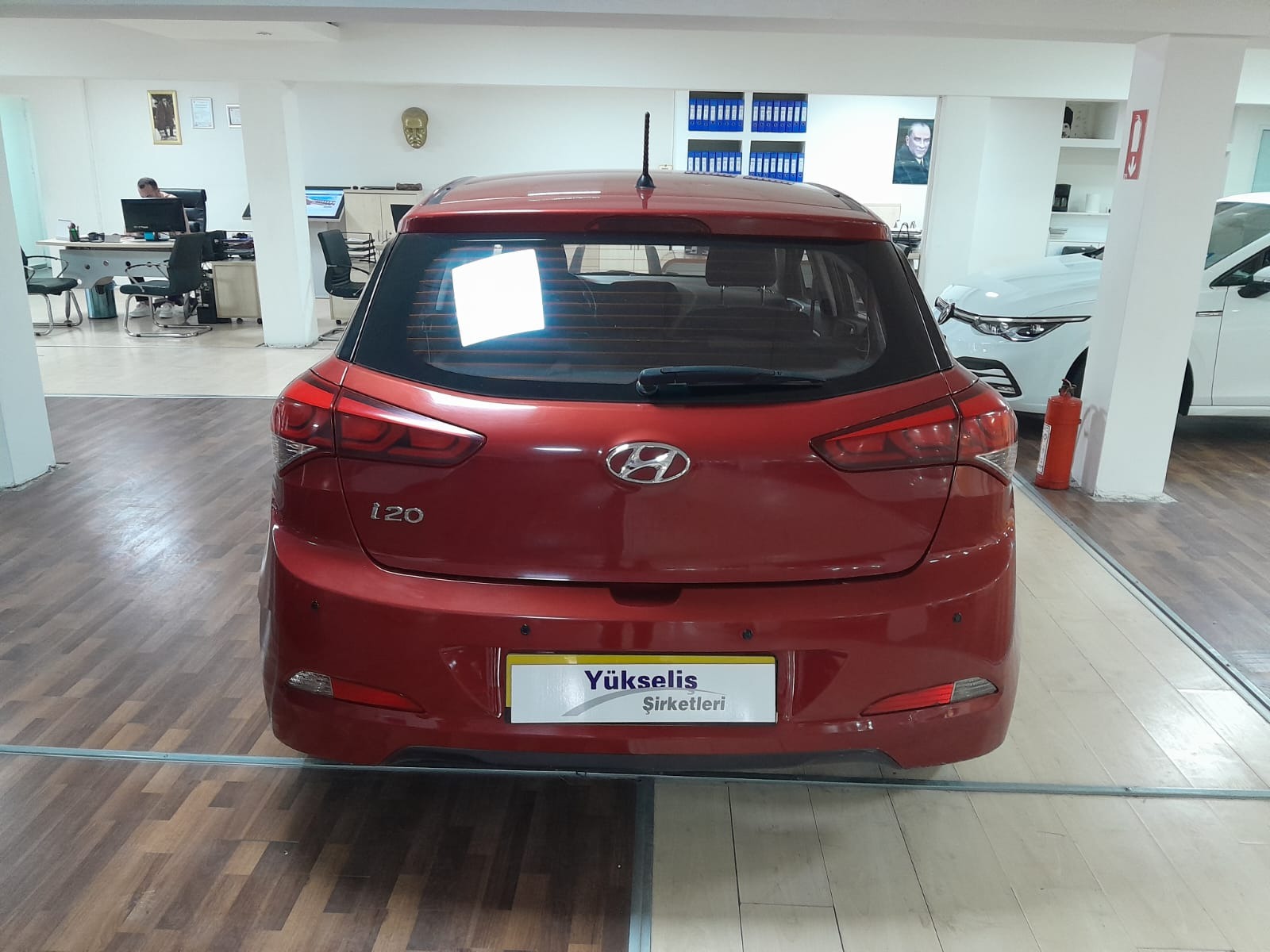 2016 Benzin + LPG Manuel Hyundai i20 Kırmızı Yükseliş Nakil Araçları Turizm Ticaret ve Sanayi Anonim Şirketi