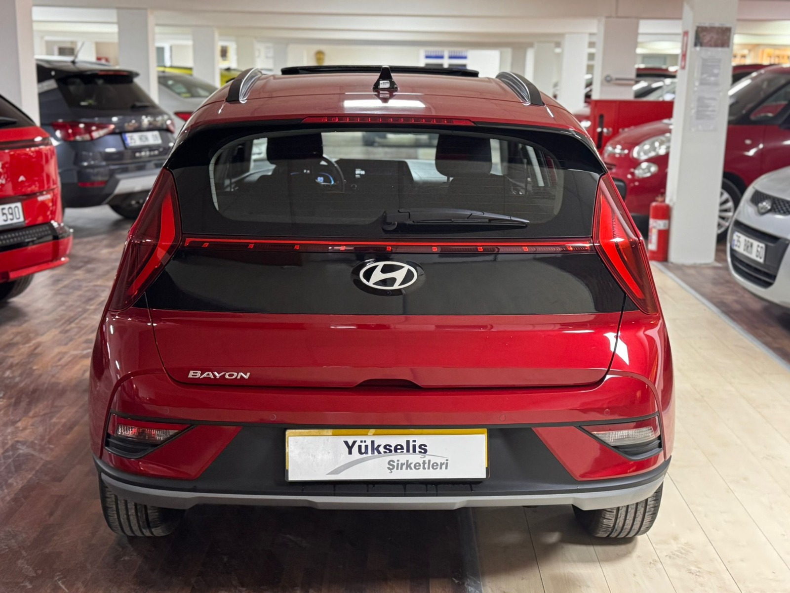 2.El Hyundai Bayon SUV 1.0 T-GDI Style DCT | Otomatik & Benzin | Kırmızı | İzmir.2el 2025 Benzin Otomatik Hyundai Bayon Kırmızı Yükseliş Nakil Araçları Turizm Ticaret ve Sanayi Anonim Şirketi