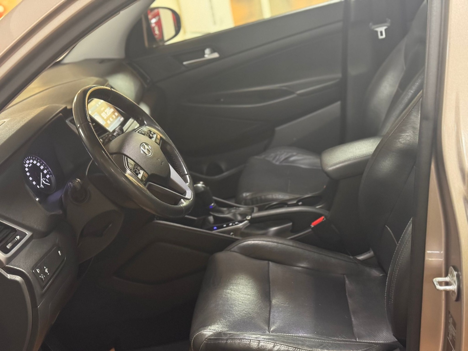 2.El Hyundai Tucson SUV 1.6 T-GDI 4x2 Elite DCT | Otomatik & Benzin | Bej | İzmir.2el 2016 Benzin Otomatik Hyundai Tucson Bej Yükseliş Nakil Araçları Turizm Ticaret ve Sanayi Anonim Şirketi