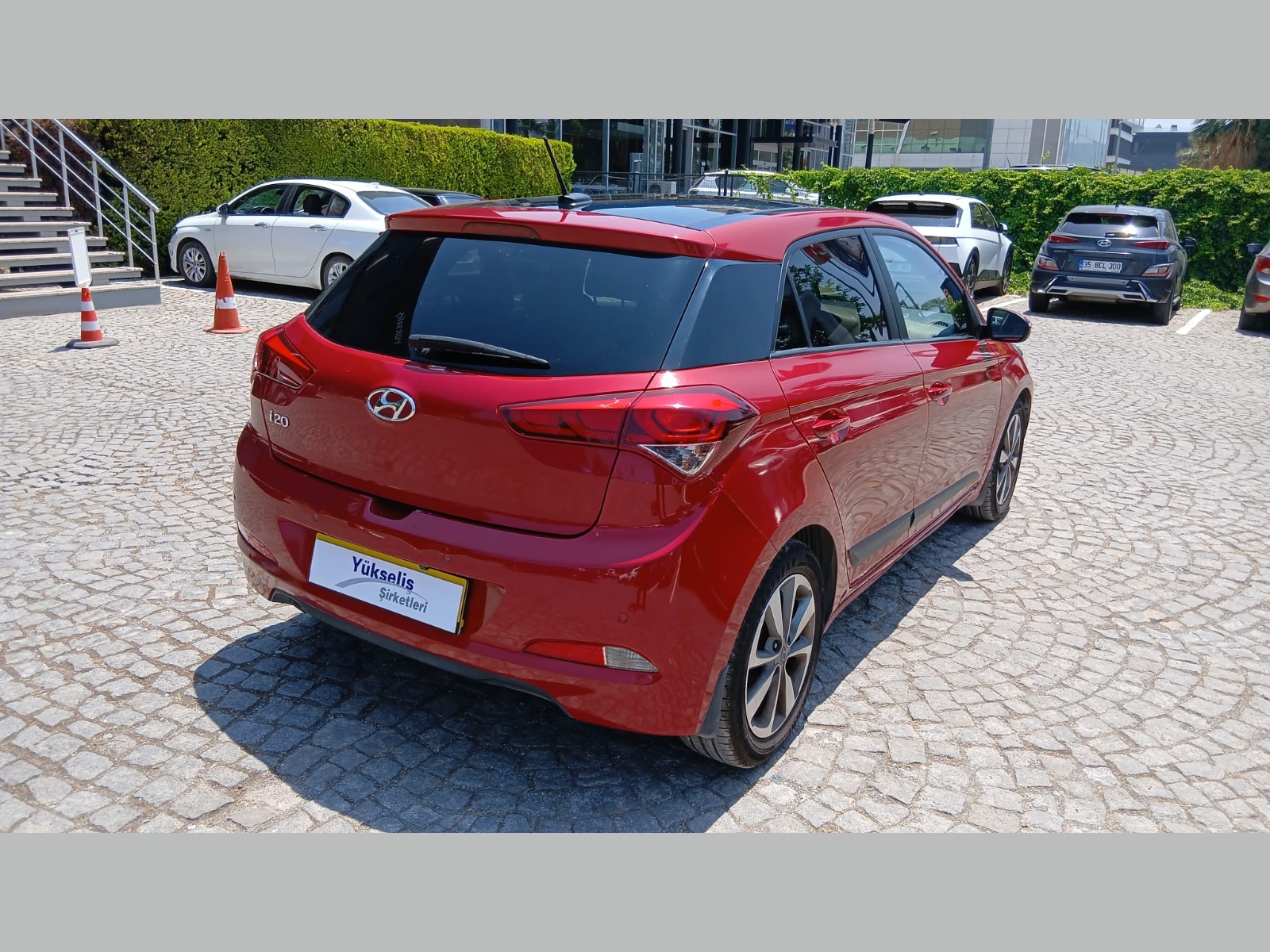 2017 Benzin + LPG Otomatik Hyundai i20 Kırmızı Yükseliş Nakil Araçları Turizm Ticaret ve Sanayi Anonim Şirketi