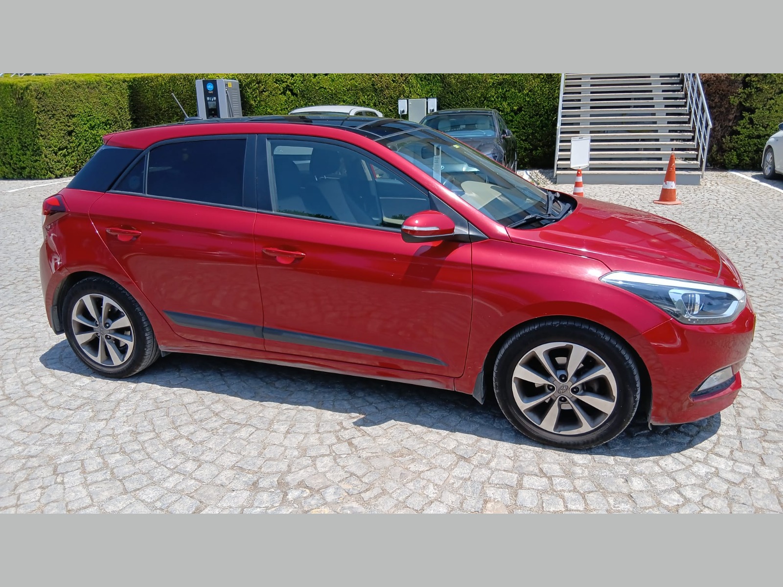 2017 Benzin + LPG Otomatik Hyundai i20 Kırmızı Yükseliş Nakil Araçları Turizm Ticaret ve Sanayi Anonim Şirketi