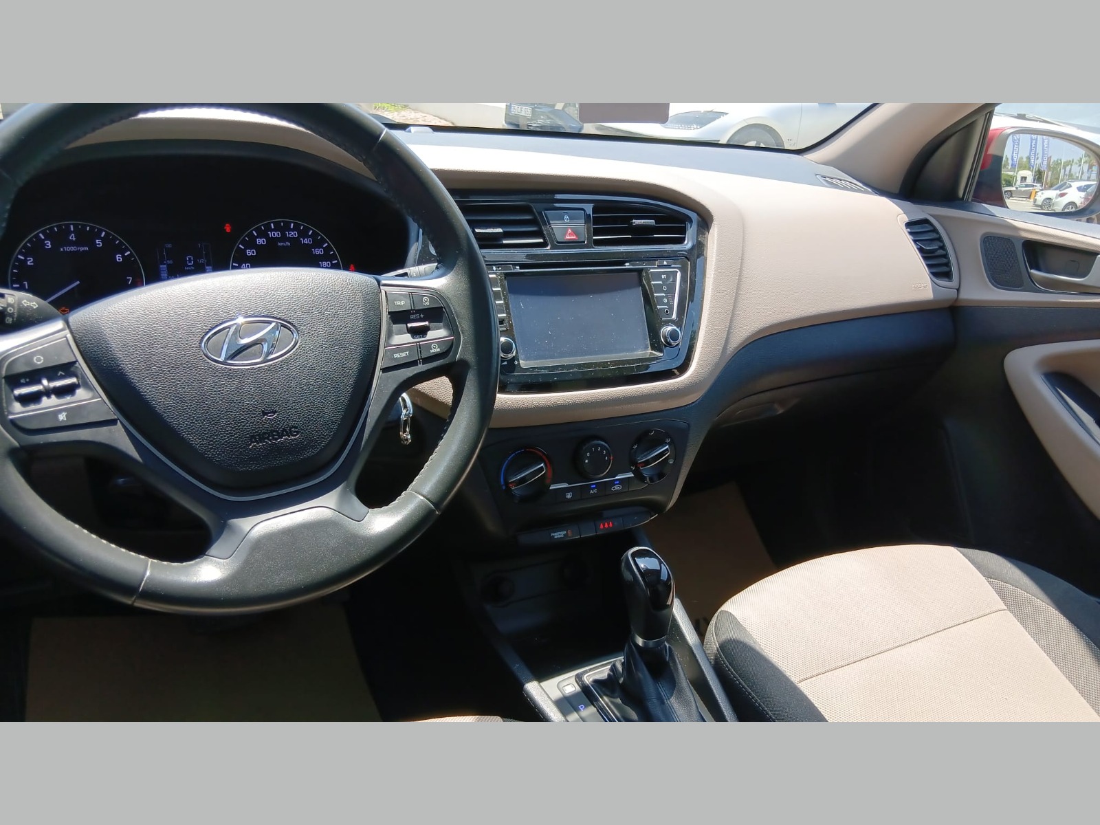 2017 Benzin + LPG Otomatik Hyundai i20 Kırmızı Yükseliş Nakil Araçları Turizm Ticaret ve Sanayi Anonim Şirketi