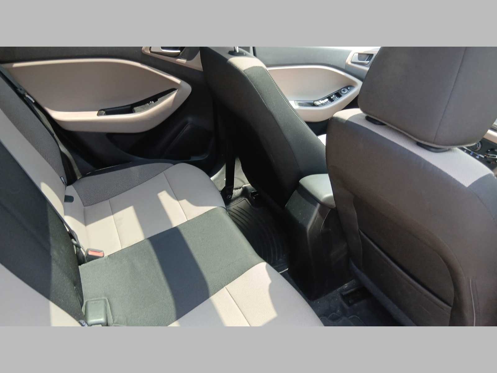 2017 Benzin + LPG Otomatik Hyundai i20 Kırmızı Yükseliş Nakil Araçları Turizm Ticaret ve Sanayi Anonim Şirketi