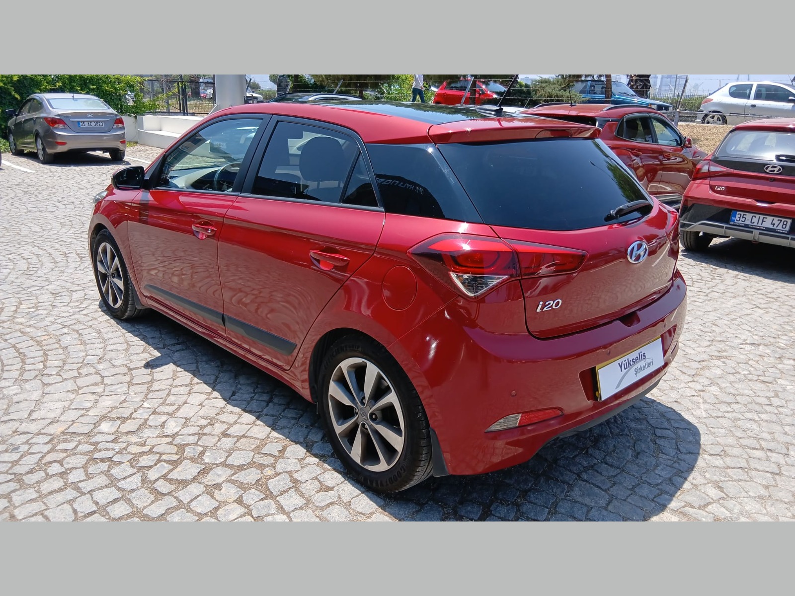 2017 Benzin + LPG Otomatik Hyundai i20 Kırmızı Yükseliş Nakil Araçları Turizm Ticaret ve Sanayi Anonim Şirketi