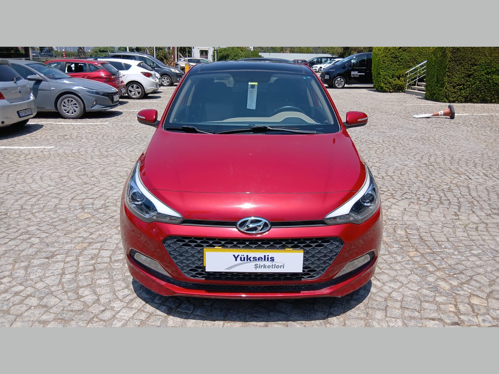 2017 Benzin + LPG Otomatik Hyundai i20 Kırmızı Yükseliş Nakil Araçları Turizm Ticaret ve Sanayi Anonim Şirketi