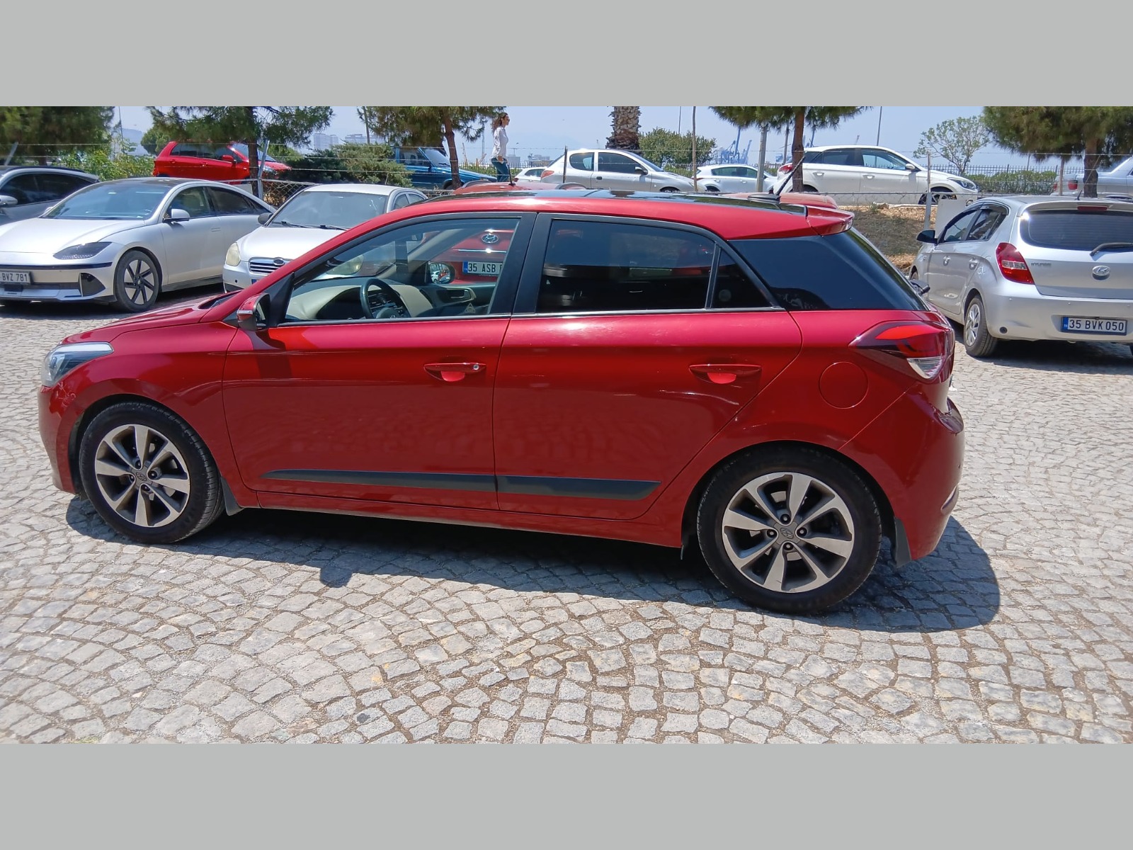 2017 Benzin + LPG Otomatik Hyundai i20 Kırmızı Yükseliş Nakil Araçları Turizm Ticaret ve Sanayi Anonim Şirketi