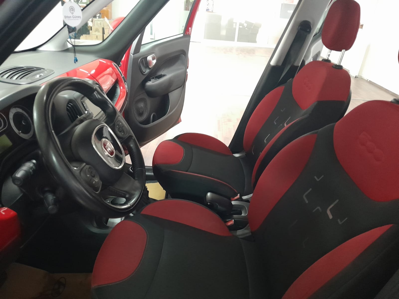 2015 Dizel Otomatik Fiat 500 L Kırmızı Yükseliş Nakil Araçları Turizm Ticaret ve Sanayi Anonim Şirketi