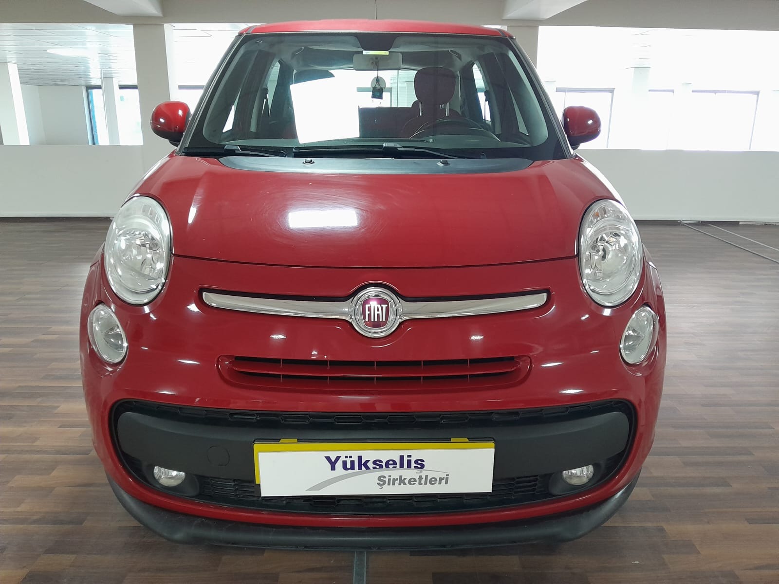 2015 Dizel Otomatik Fiat 500 L Kırmızı Yükseliş Nakil Araçları Turizm Ticaret ve Sanayi Anonim Şirketi