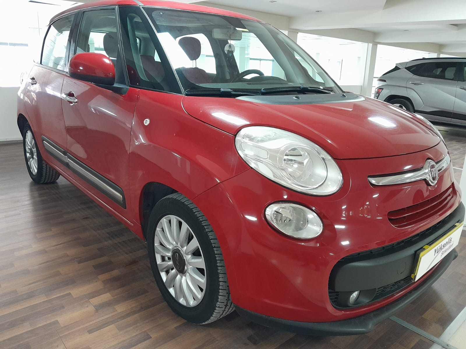 2015 Dizel Otomatik Fiat 500 L Kırmızı Yükseliş Nakil Araçları Turizm Ticaret ve Sanayi Anonim Şirketi
