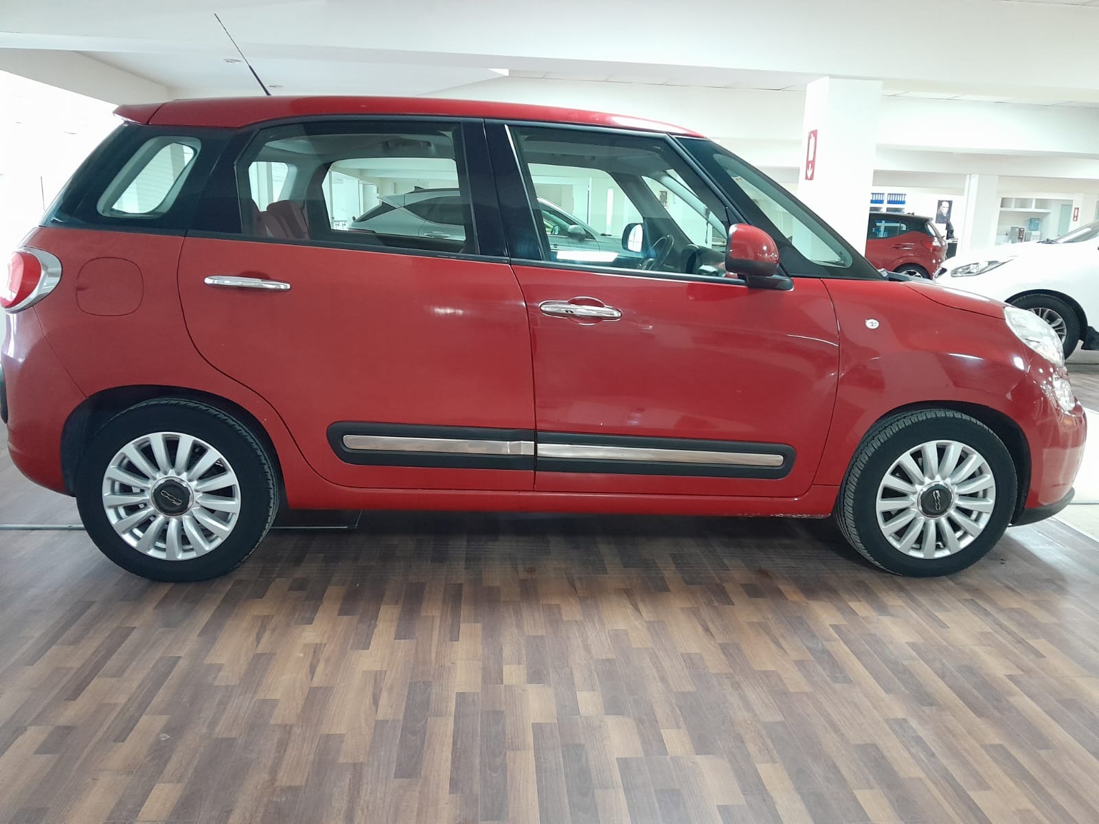 2015 Dizel Otomatik Fiat 500 L Kırmızı Yükseliş Nakil Araçları Turizm Ticaret ve Sanayi Anonim Şirketi