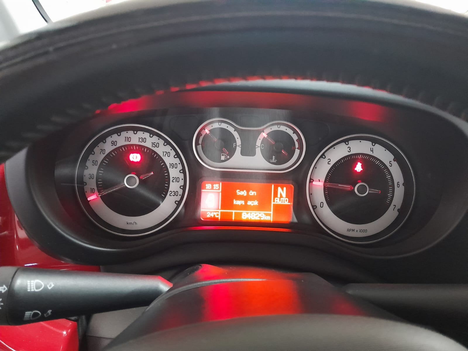 2015 Dizel Otomatik Fiat 500 L Kırmızı Yükseliş Nakil Araçları Turizm Ticaret ve Sanayi Anonim Şirketi