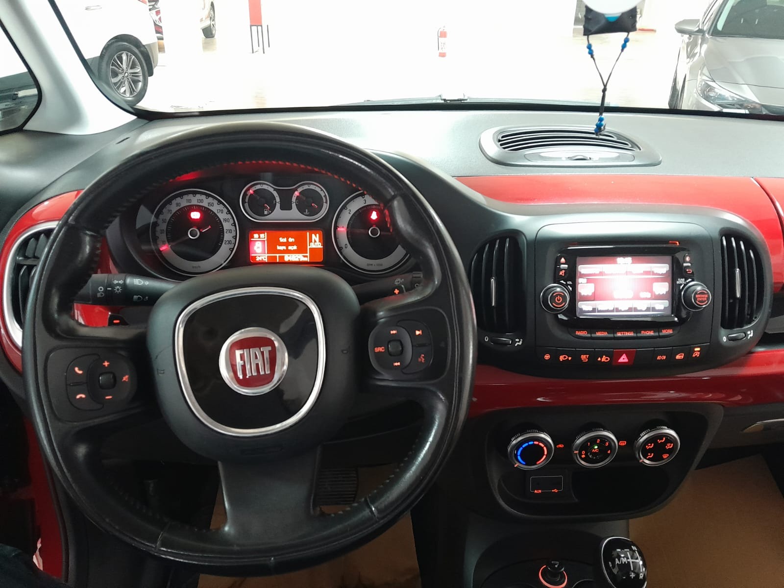 2015 Dizel Otomatik Fiat 500 L Kırmızı Yükseliş Nakil Araçları Turizm Ticaret ve Sanayi Anonim Şirketi