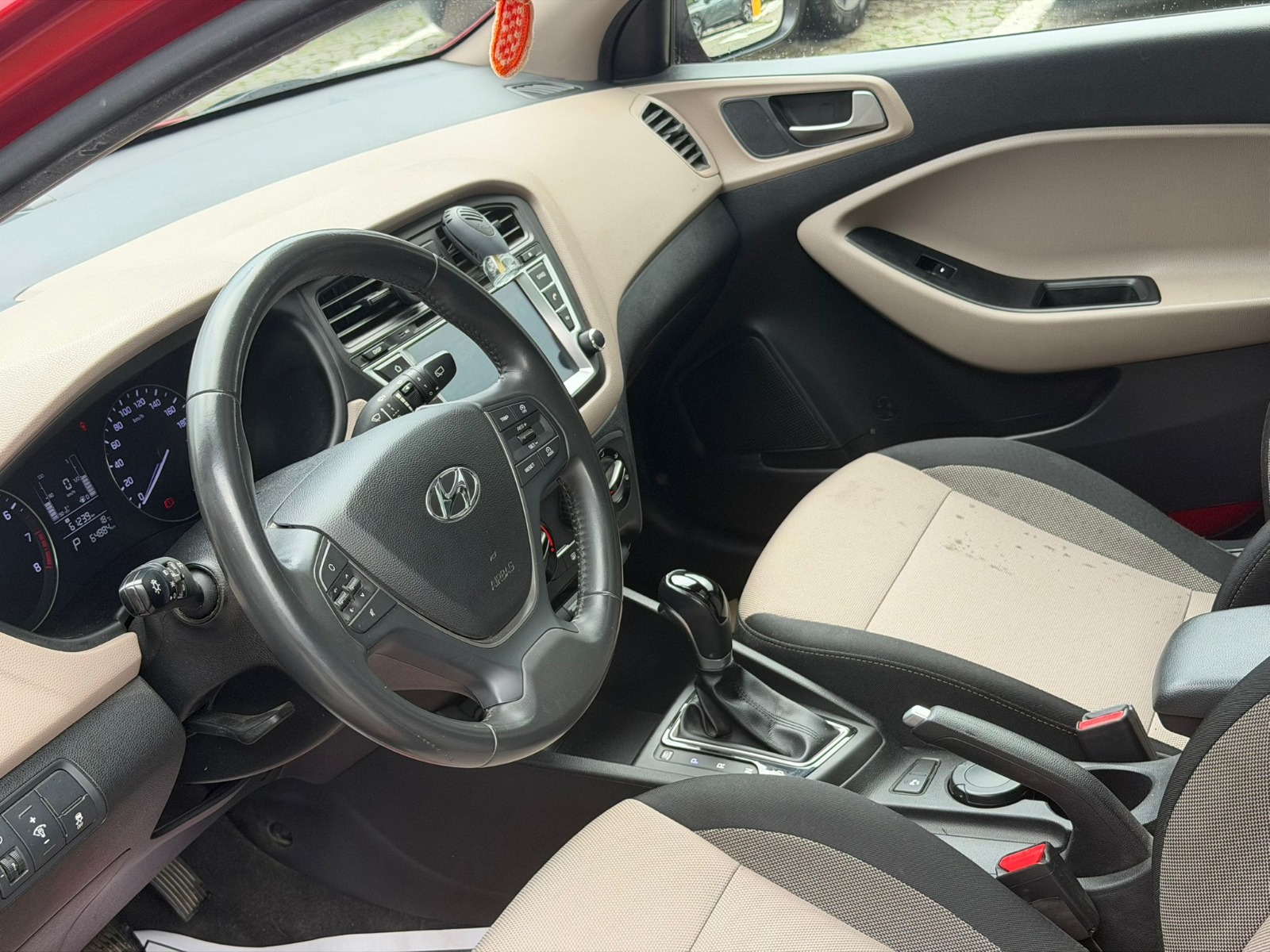 2018 Benzin + LPG Otomatik Hyundai i20 Kırmızı Yükseliş Nakil Araçları Turizm Ticaret ve Sanayi Anonim Şirketi