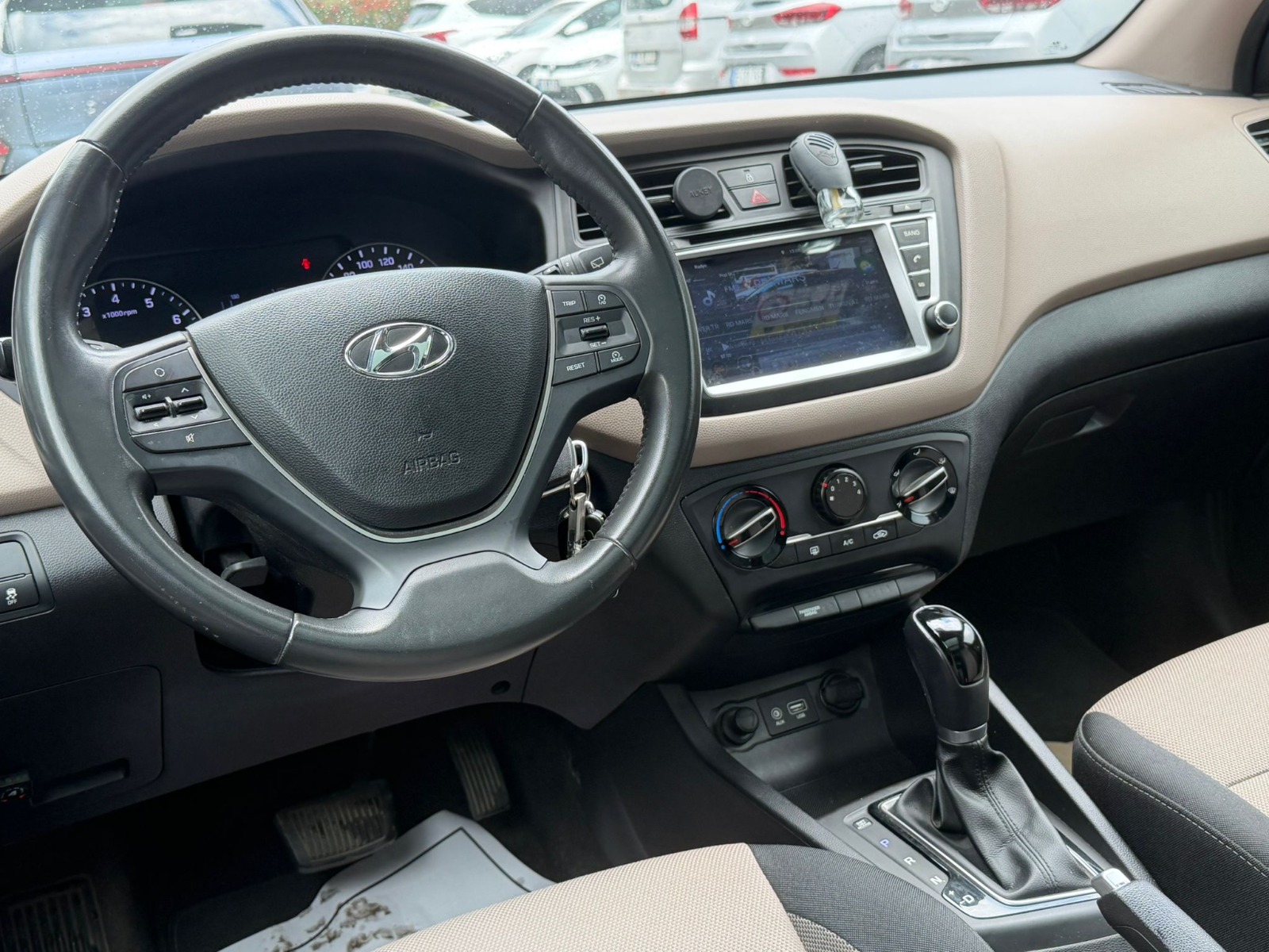 2018 Benzin + LPG Otomatik Hyundai i20 Kırmızı Yükseliş Nakil Araçları Turizm Ticaret ve Sanayi Anonim Şirketi