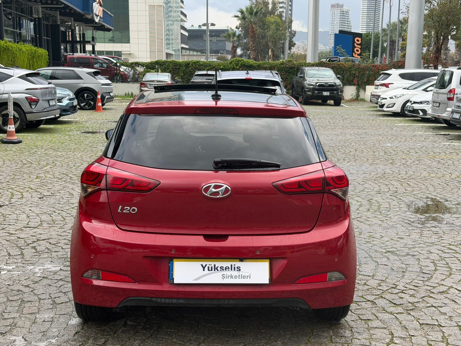 2018 Benzin + LPG Otomatik Hyundai i20 Kırmızı Yükseliş Nakil Araçları Turizm Ticaret ve Sanayi Anonim Şirketi