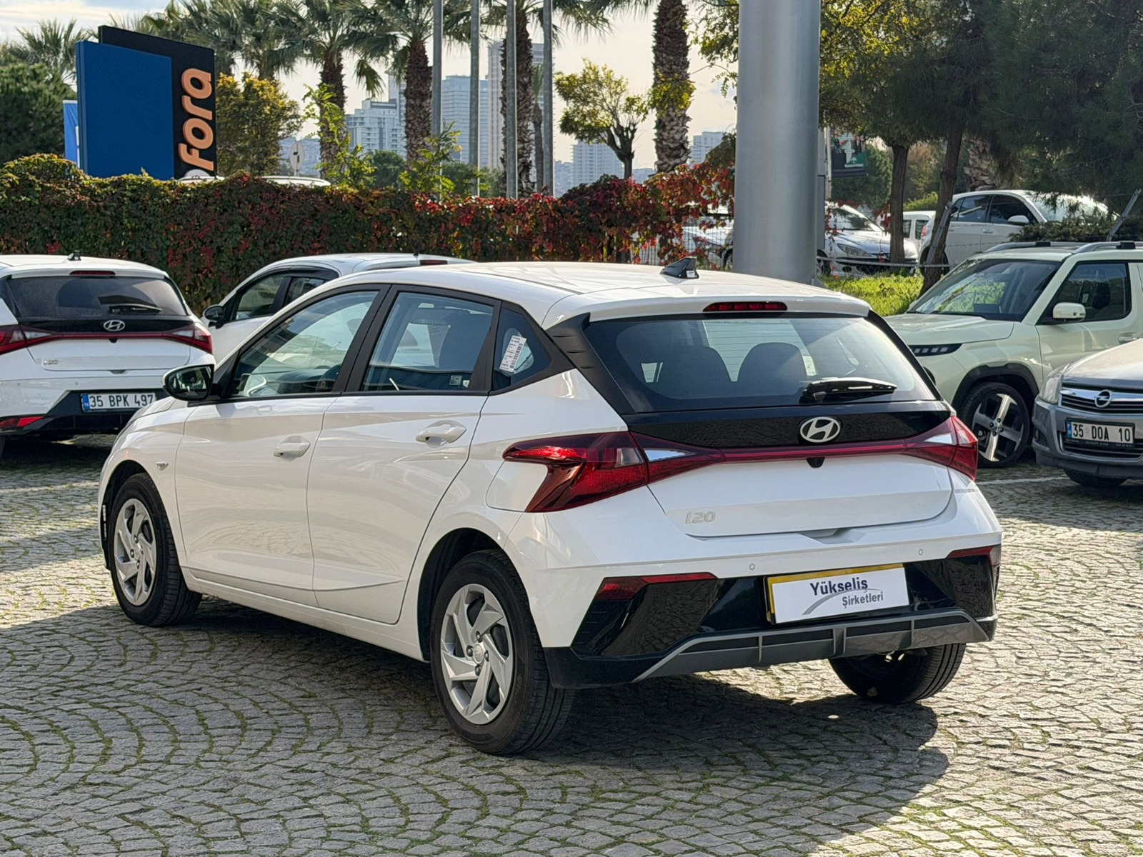 2025 Benzin Otomatik Hyundai i20 Beyaz Yükseliş Nakil Araçları Turizm Ticaret ve Sanayi Anonim Şirketi