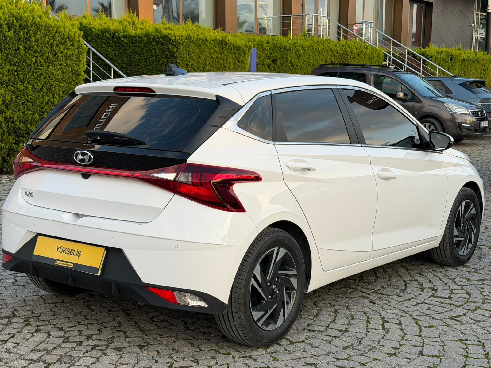 2023 Benzin Otomatik Hyundai i20 Beyaz Yükseliş Nakil Araçları Turizm Ticaret ve Sanayi Anonim Şirketi