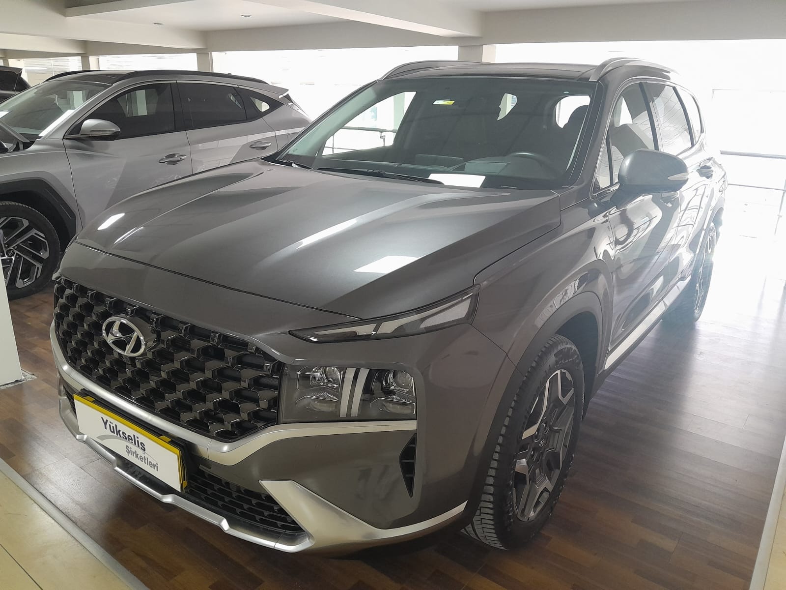 2022 Hybrid Otomatik Hyundai Santa Fe Gri Yükseliş Nakil Araçları Turizm Ticaret ve Sanayi Anonim Şirketi