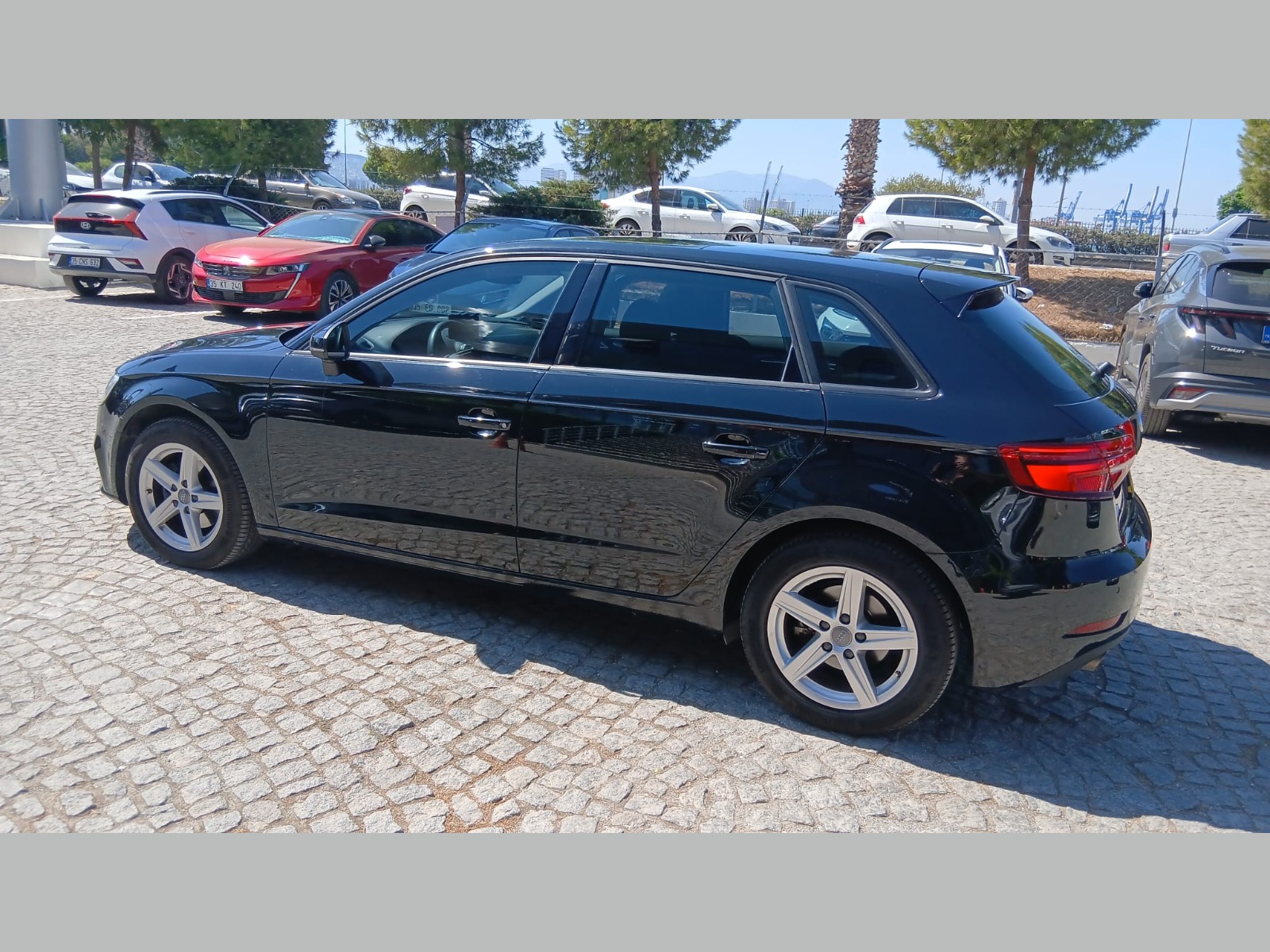 2020 Benzin Otomatik Audi A3 Siyah Yükseliş Nakil Araçları Turizm Ticaret ve Sanayi Anonim Şirketi