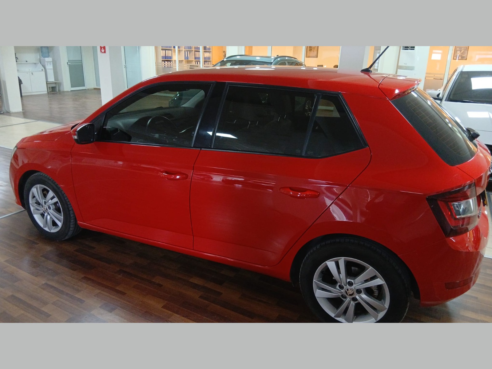 2021 Benzin Otomatik Skoda Fabia Kırmızı Yükseliş Nakil Araçları Turizm Ticaret ve Sanayi Anonim Şirketi