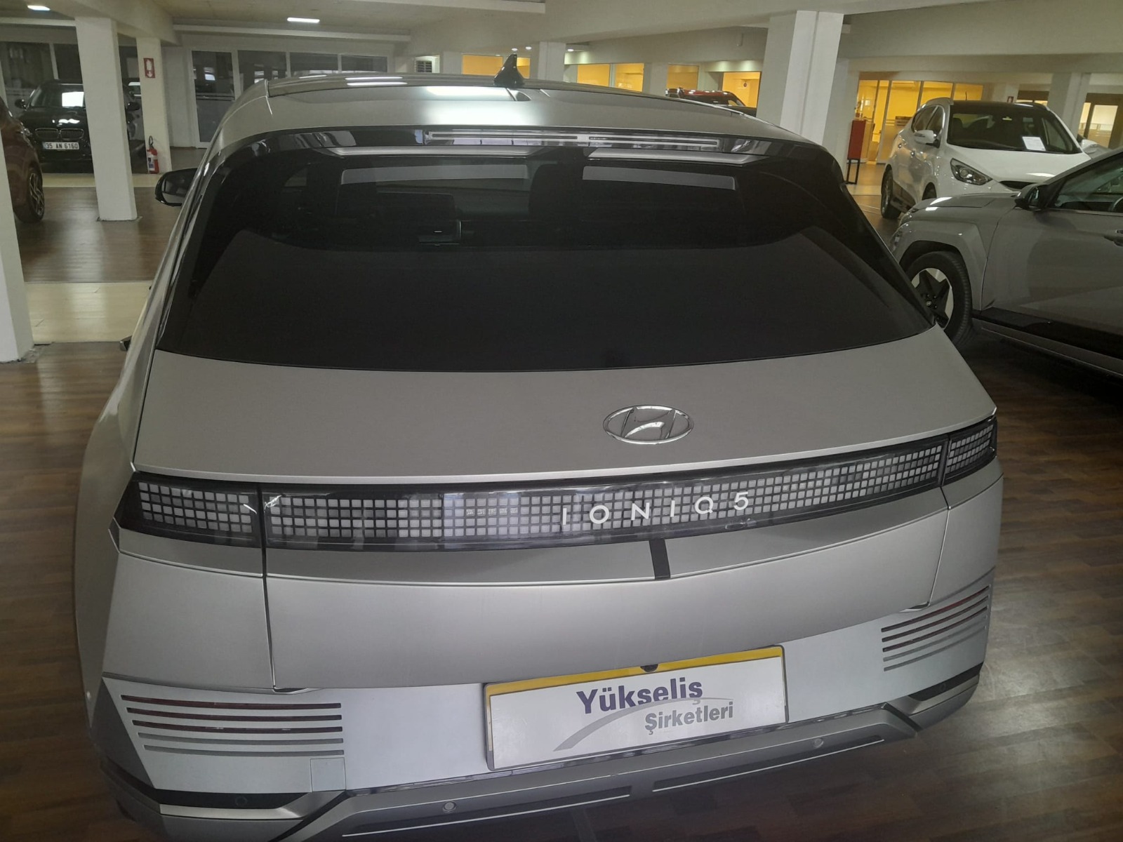 2.El Hyundai Ioniq 5 Crossover 125kW 4x2 Progressive Otomatik | Otomatik & Elektrik | Gri | İzmir.2el 2023 Elektrik Otomatik Hyundai Ioniq 5 Gri Yükseliş Nakil Araçları Turizm Ticaret ve Sanayi Anonim Şirketi