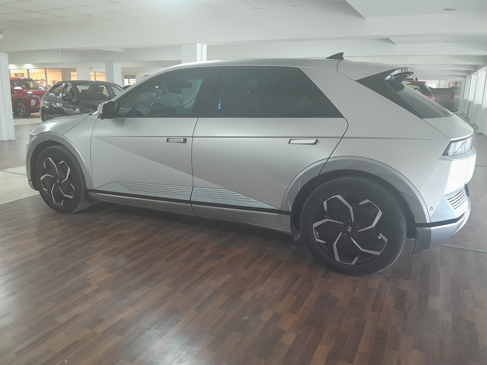 2.El Hyundai Ioniq 5 Crossover 125kW 4x2 Progressive Otomatik | Otomatik & Elektrik | Gri | İzmir.2el 2023 Elektrik Otomatik Hyundai Ioniq 5 Gri Yükseliş Nakil Araçları Turizm Ticaret ve Sanayi Anonim Şirketi
