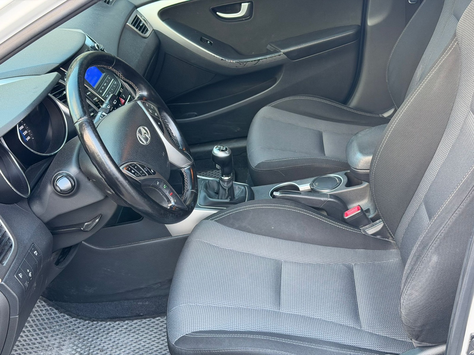 2013 Benzin Manuel Hyundai i30 Beyaz Yükseliş Nakil Araçları Turizm Ticaret ve Sanayi Anonim Şirketi