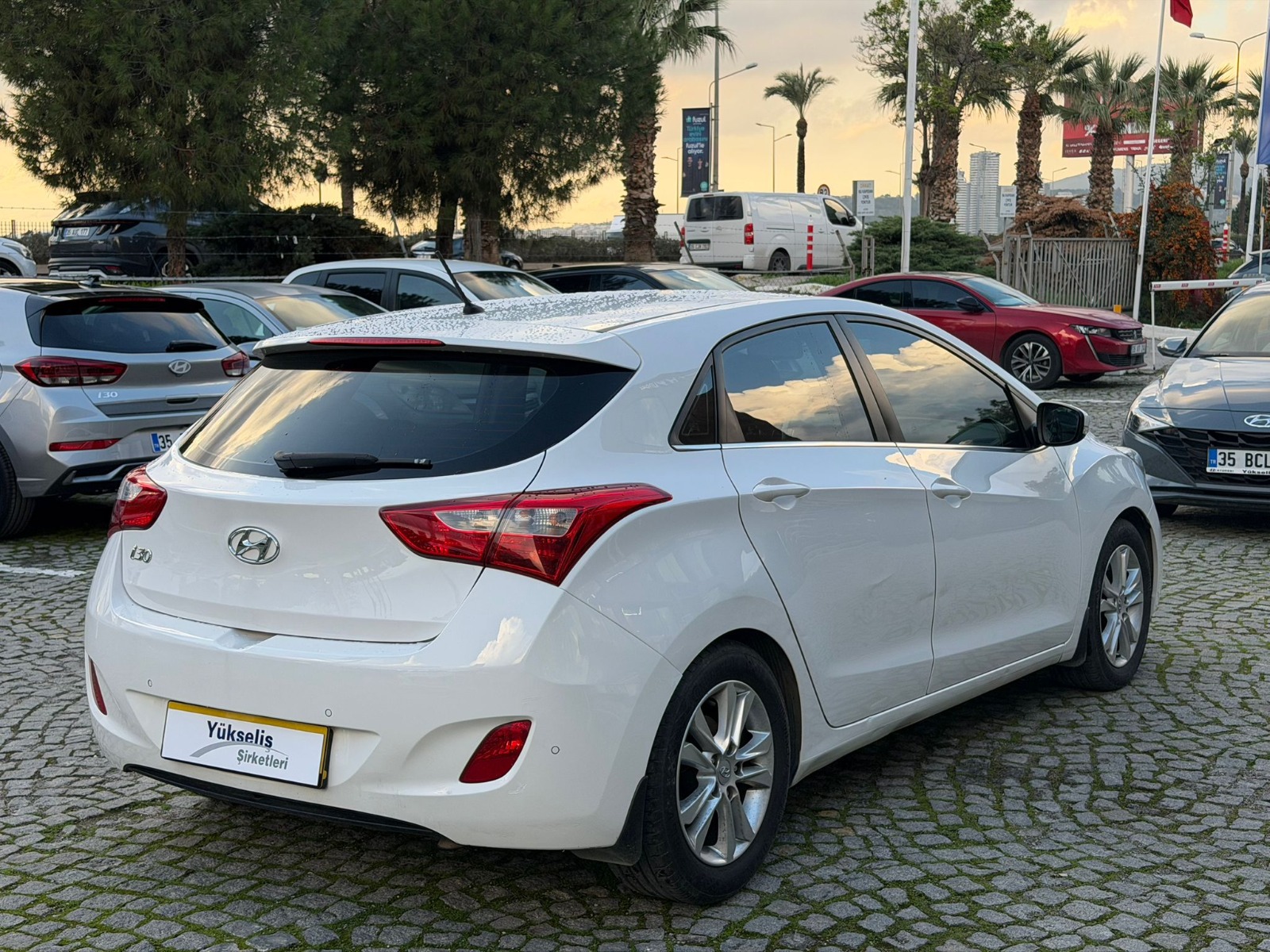 2013 Benzin Manuel Hyundai i30 Beyaz Yükseliş Nakil Araçları Turizm Ticaret ve Sanayi Anonim Şirketi
