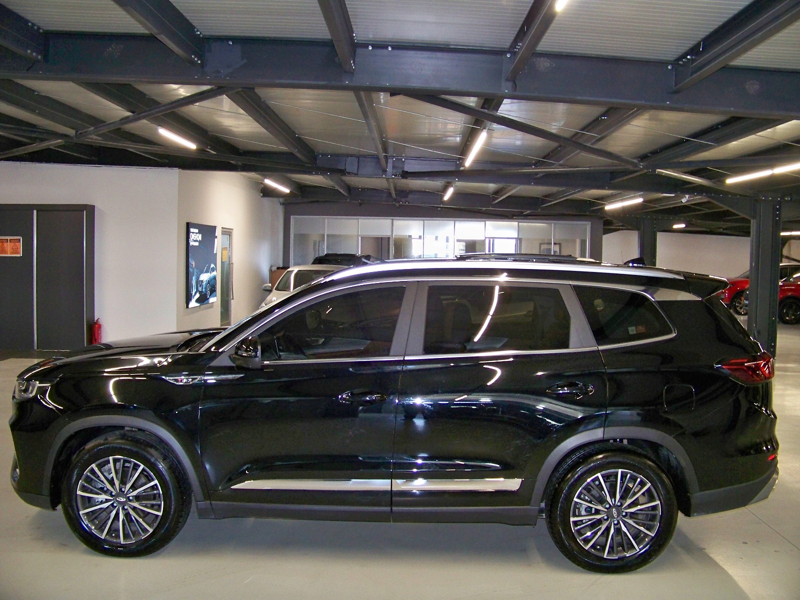 2023 Benzin Otomatik Chery Tiggo 8 Pro Siyah Yüzbaşıoğlu Otomotiv Mam. San ve Tic A.Ş.