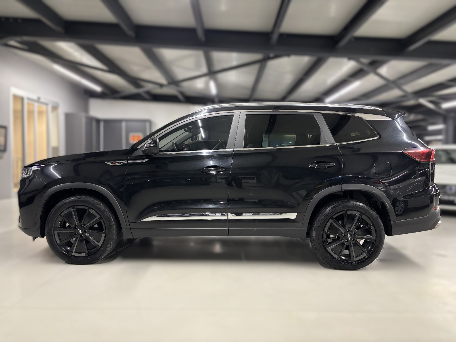 2024 Benzin Otomatik Chery Tiggo 8 Promax Siyah Yüzbaşıoğlu Otomotiv Mam. San ve Tic A.Ş.