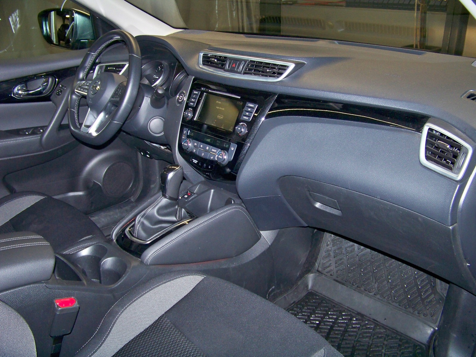 2020 Dizel Otomatik Nissan Qashqai Siyah Yüzbaşıoğlu Otomotiv Mam. San ve Tic A.Ş.
